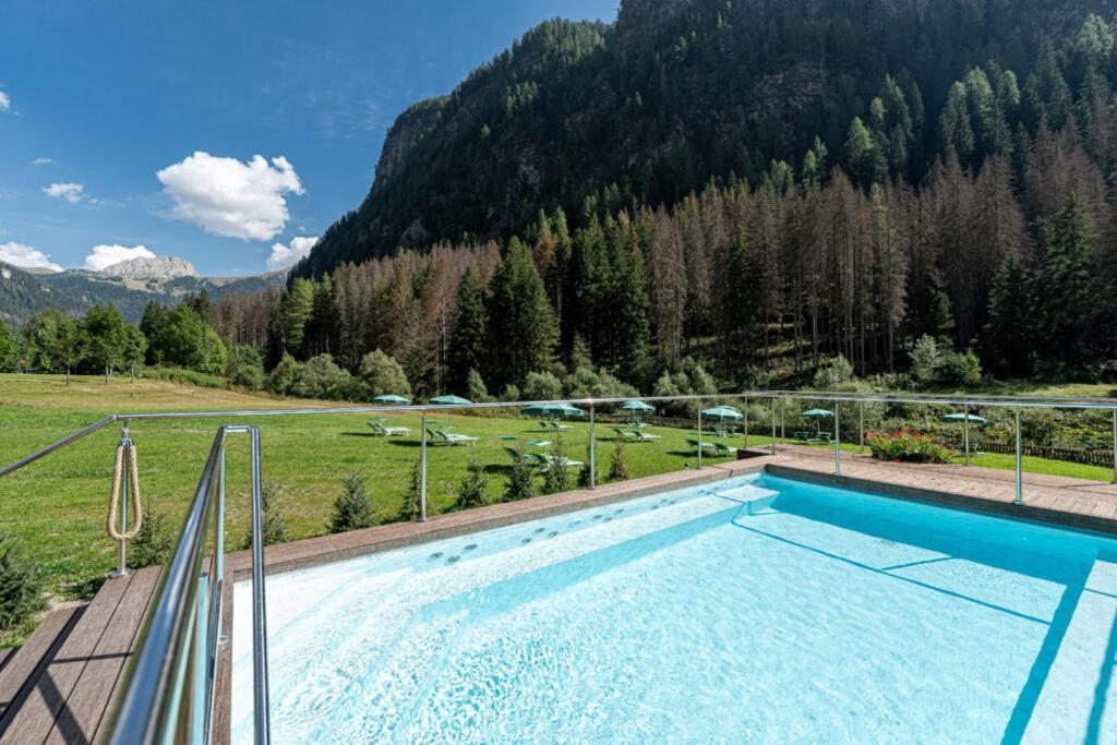 Hotel Diamant Park Campitello di Fassa Zewnętrze zdjęcie